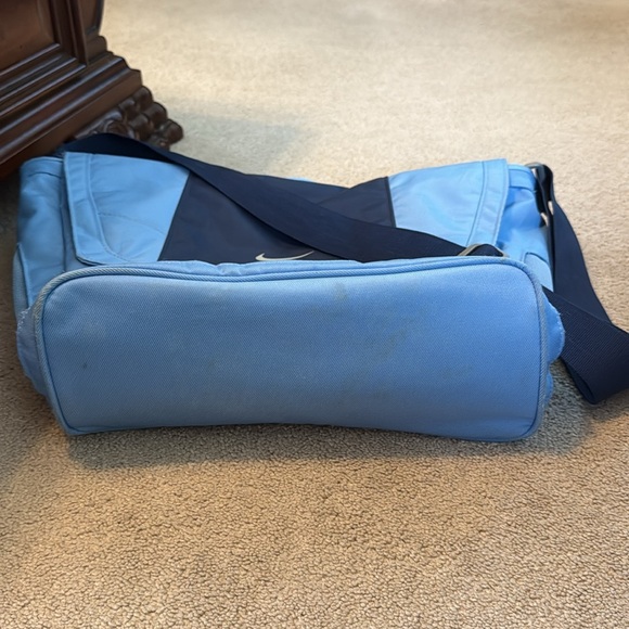 Nike Vintage 90s Messenger Laptop Bag - Picture 9 of 11